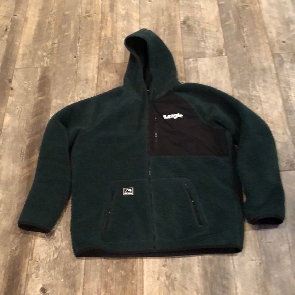 American Eagle Sweatshirt - Picture 1 of 6